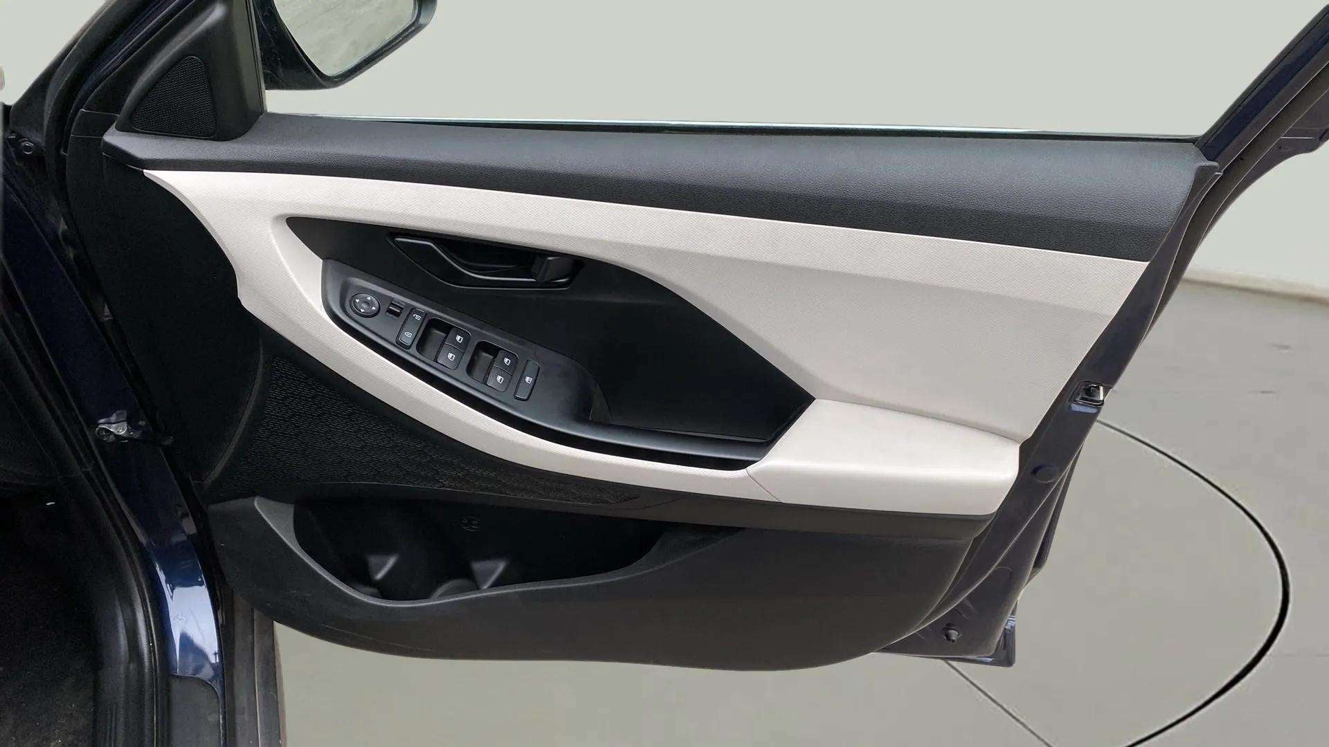 Interior front door panel of a Hyundai Creta 2018-2023