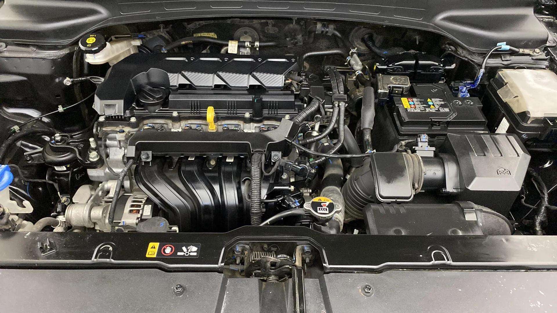 Engine bay of a Hyundai Creta 2018-2023