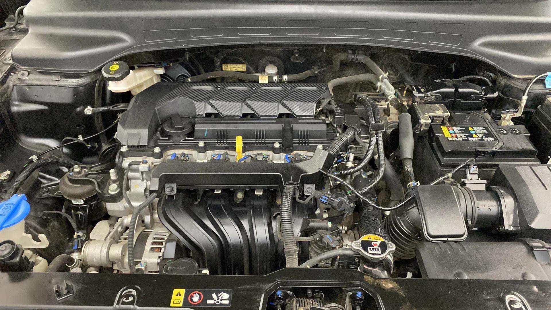 Engine bay of a Hyundai Creta 2018-2023