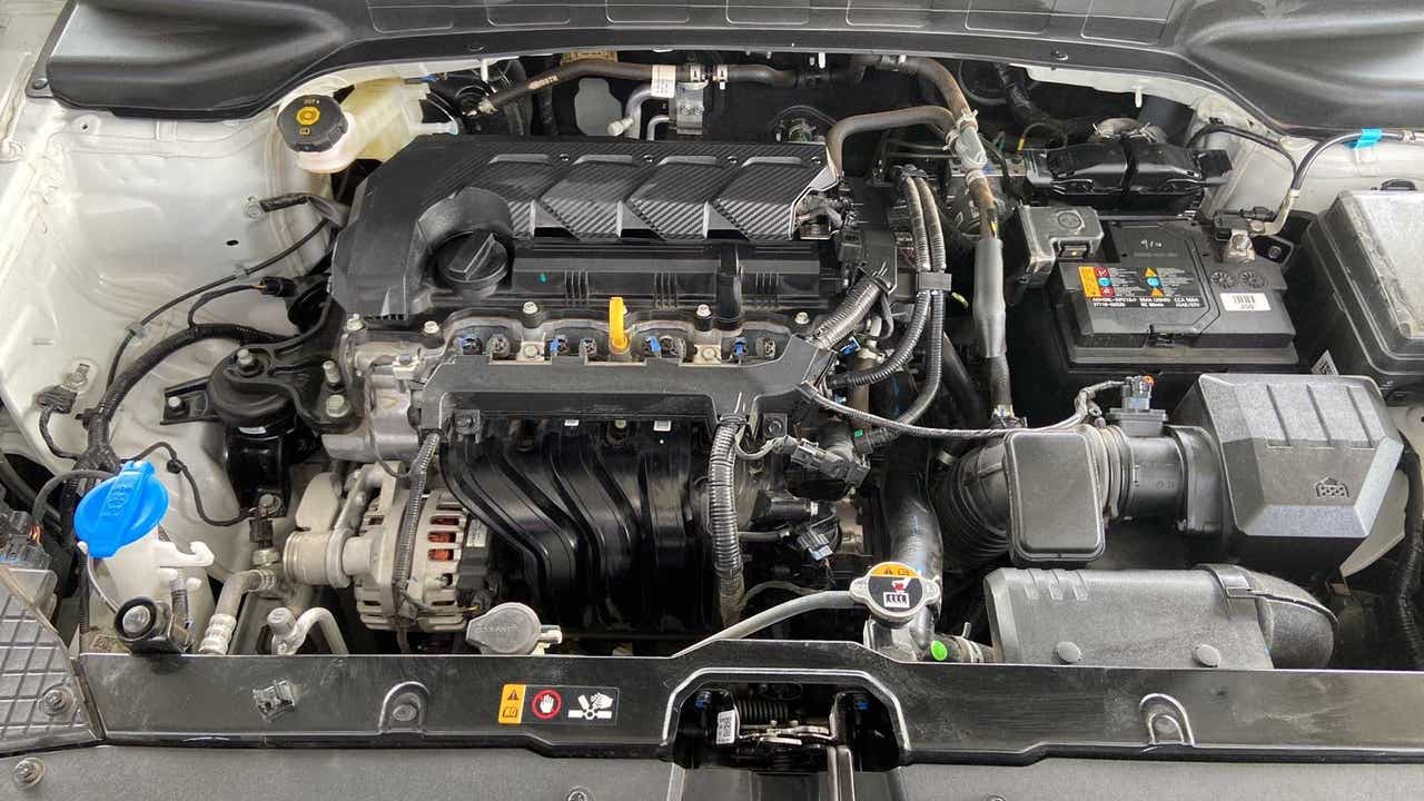 Engine bay of a Hyundai Creta 2018-2023