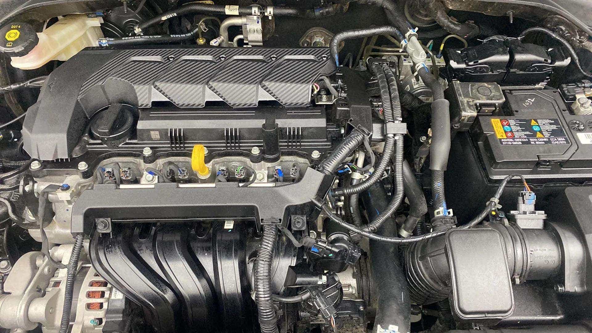 Engine bay of a Hyundai Creta 2018-2023