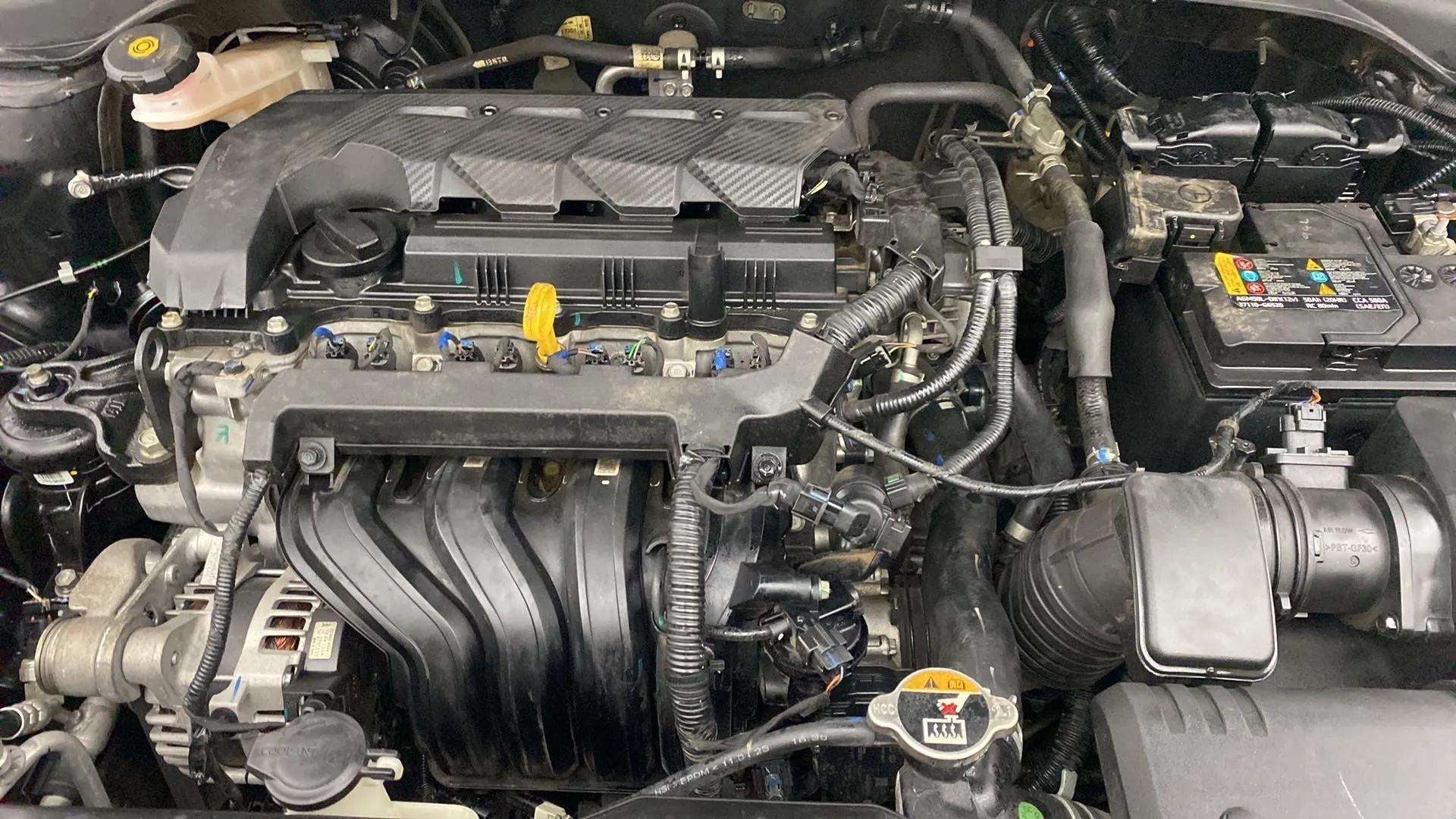Engine bay of a Hyundai Creta 2018-2023