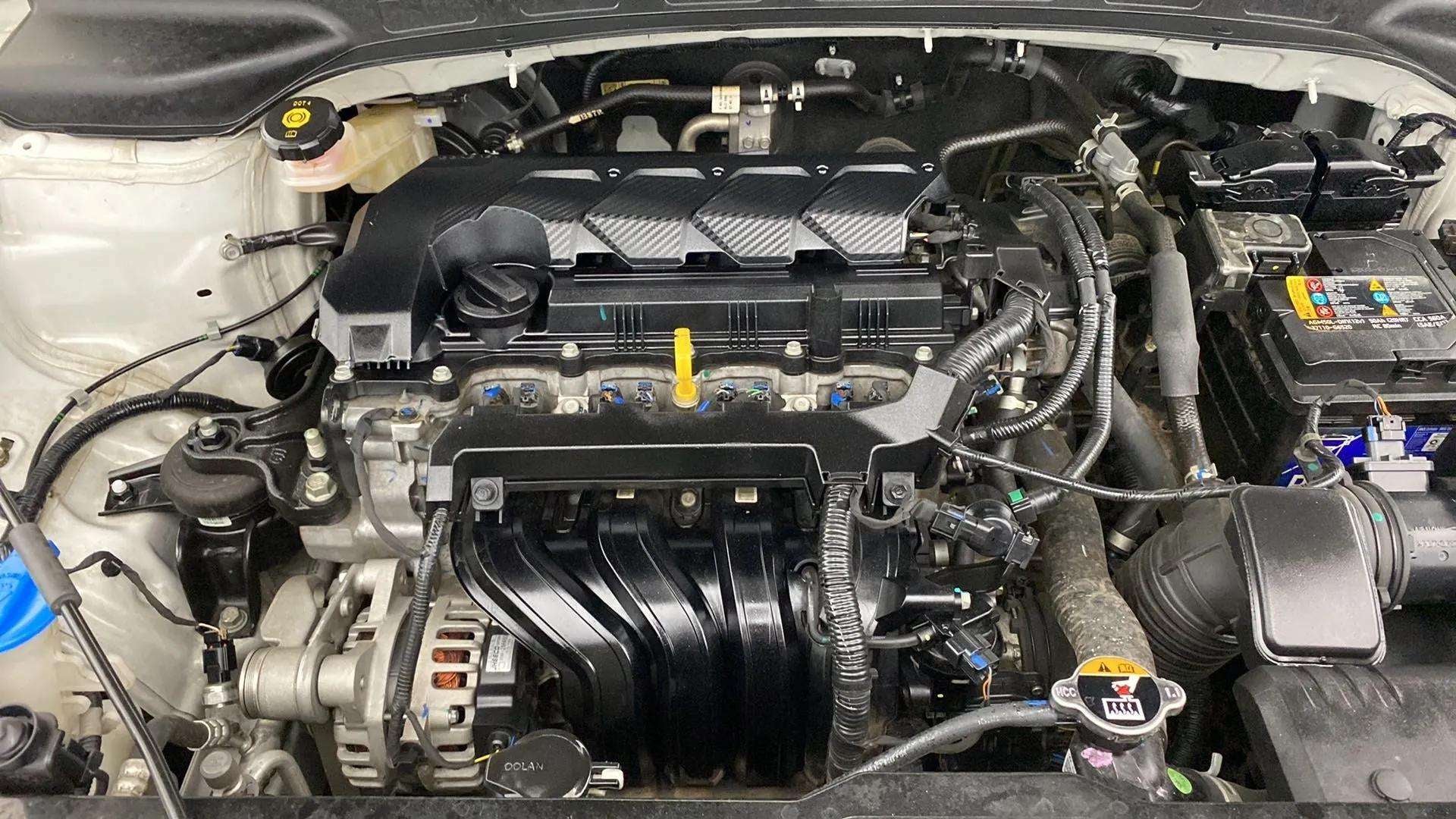 Engine bay of a Hyundai Creta 2018-2023
