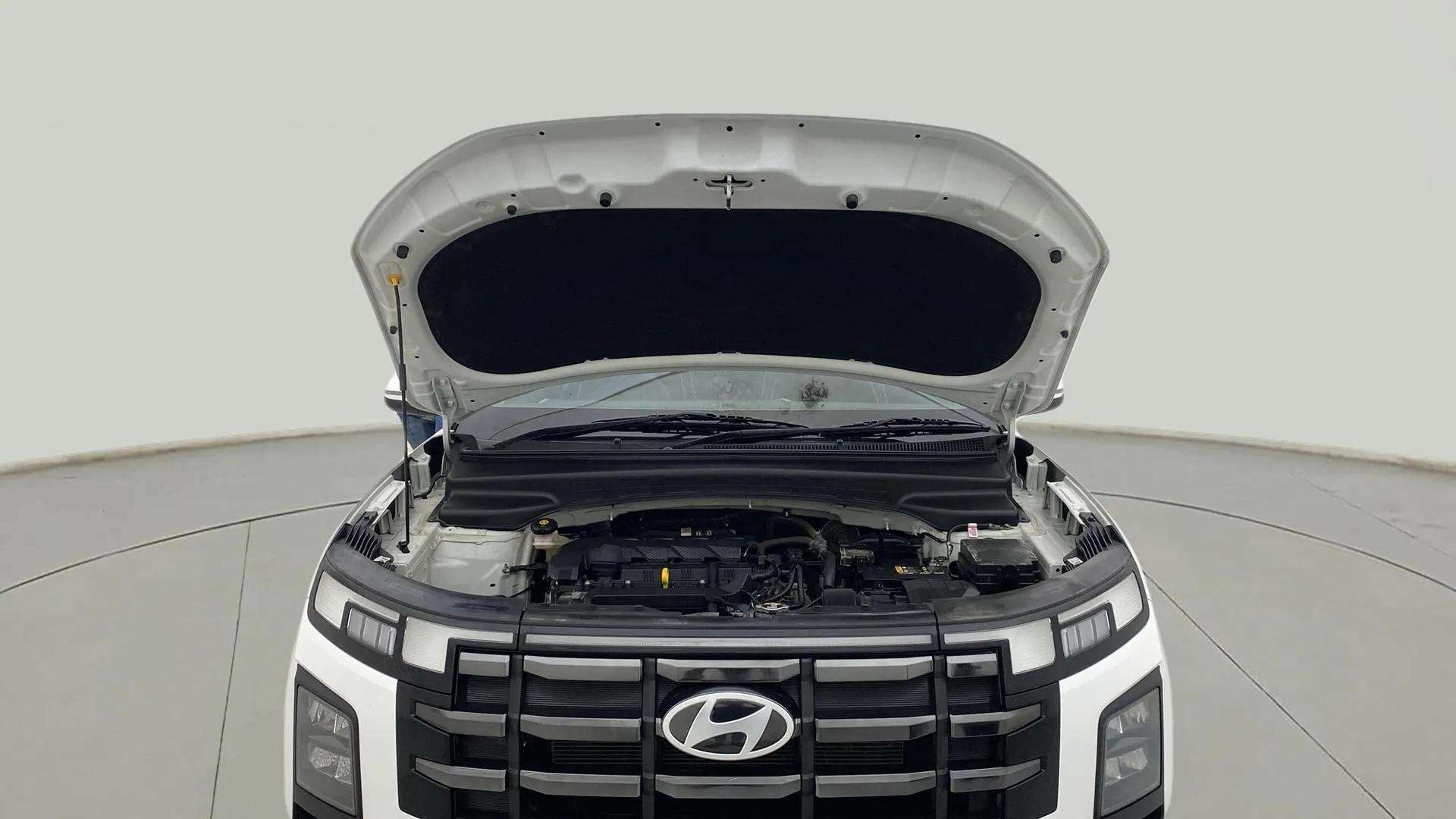 Engine bay view of a Hyundai Creta