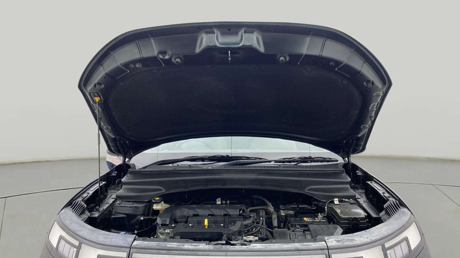 Engine bay view of a Hyundai Creta