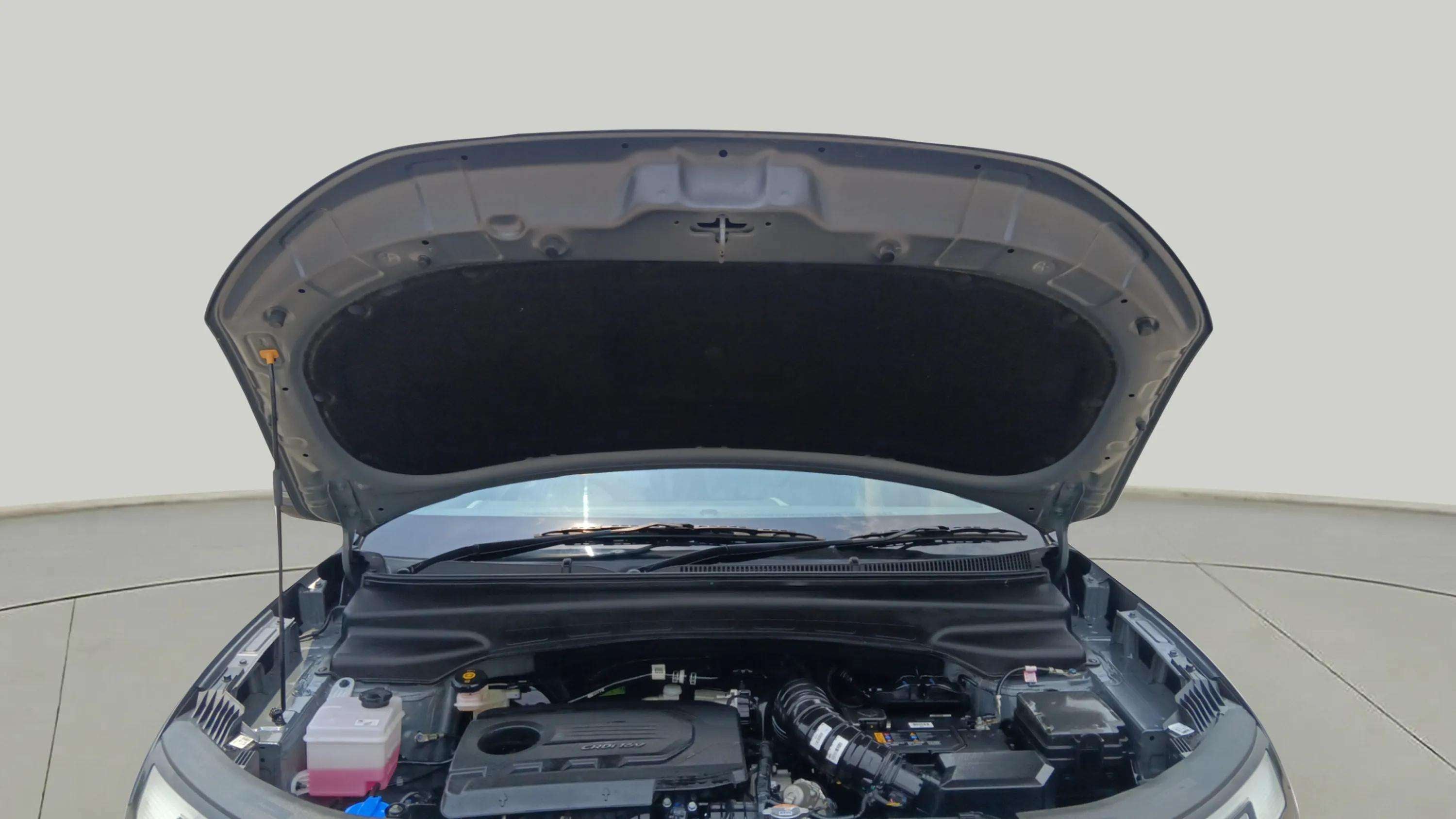Engine bay view of a Hyundai Creta