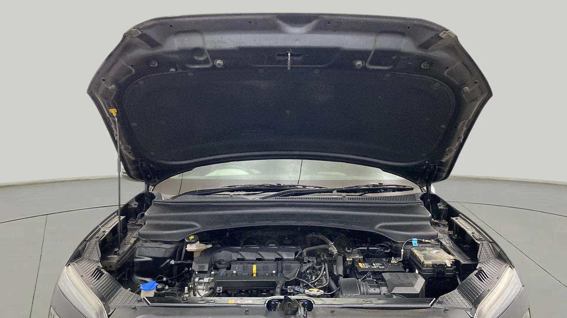 Engine bay of a Hyundai Creta 2018-2023