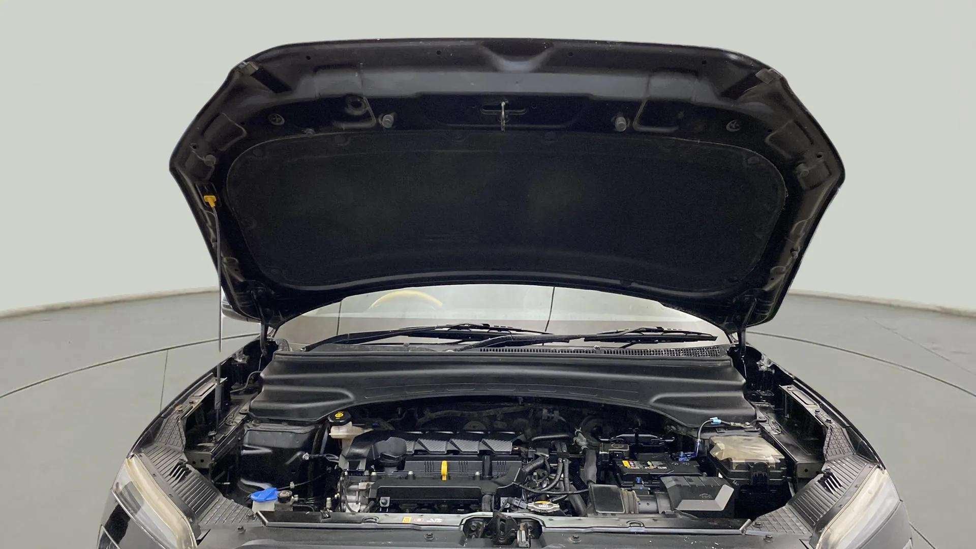Engine bay of a Hyundai Creta 2018-2023