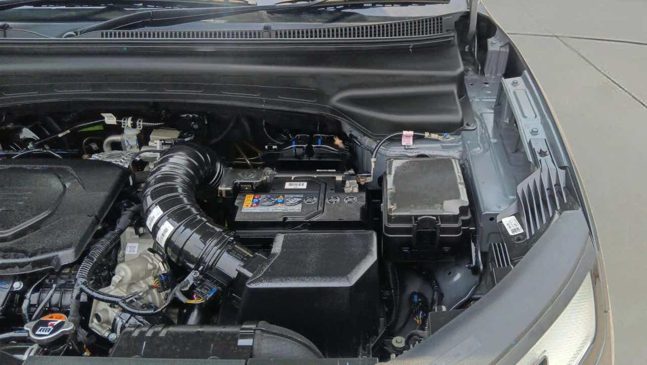Engine bay of a Hyundai Creta