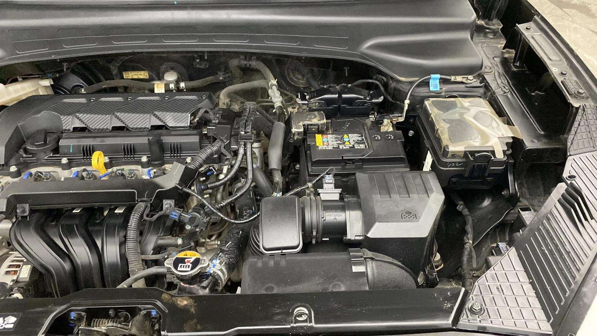 Engine bay of a Hyundai Creta 2018-2023