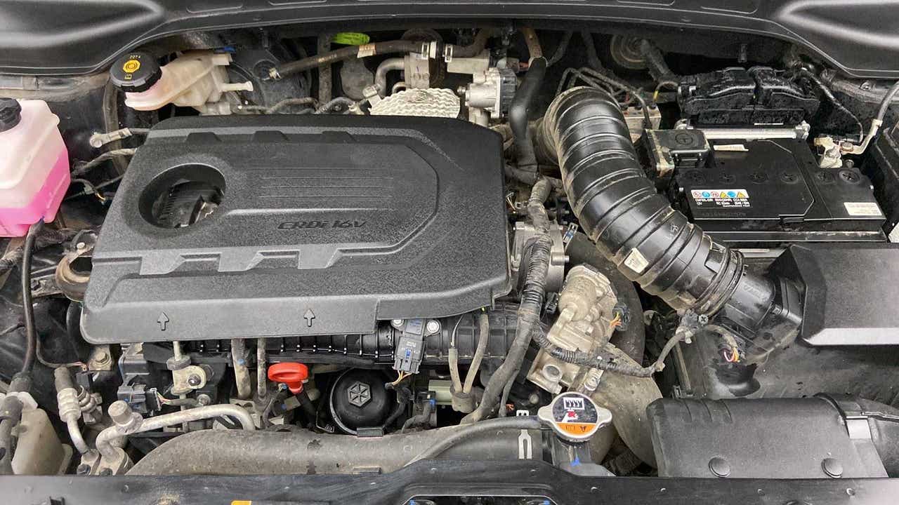 Engine bay of a Hyundai Creta 2018-2023