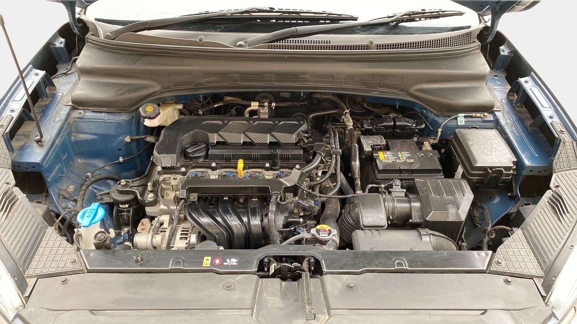 Engine bay of a Hyundai Creta 2018-2023