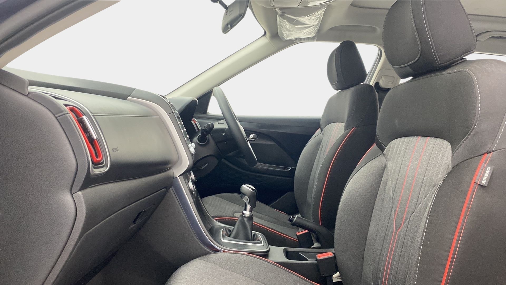 Front interior view of a Hyundai Creta 2018-2023