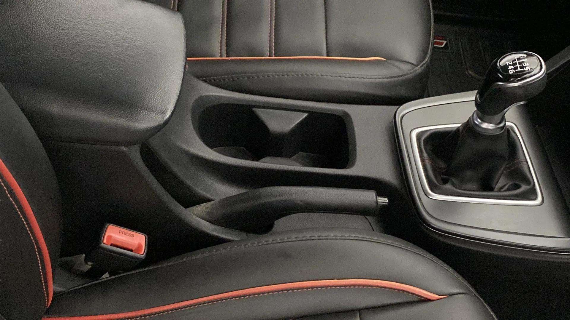 Interior gear lever and center console of a Hyundai Creta 2018-2023