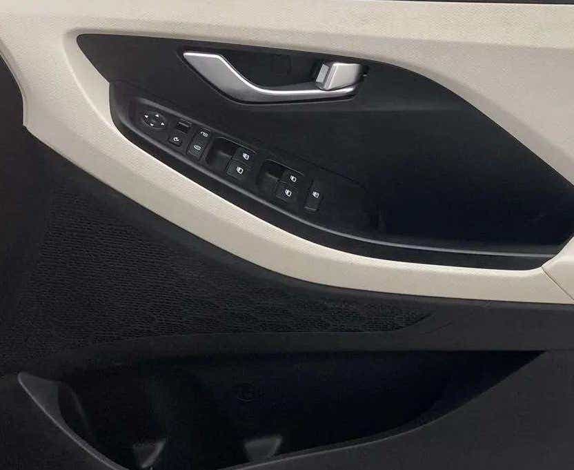 Driver side door panel of a Hyundai Creta 2018-2023
