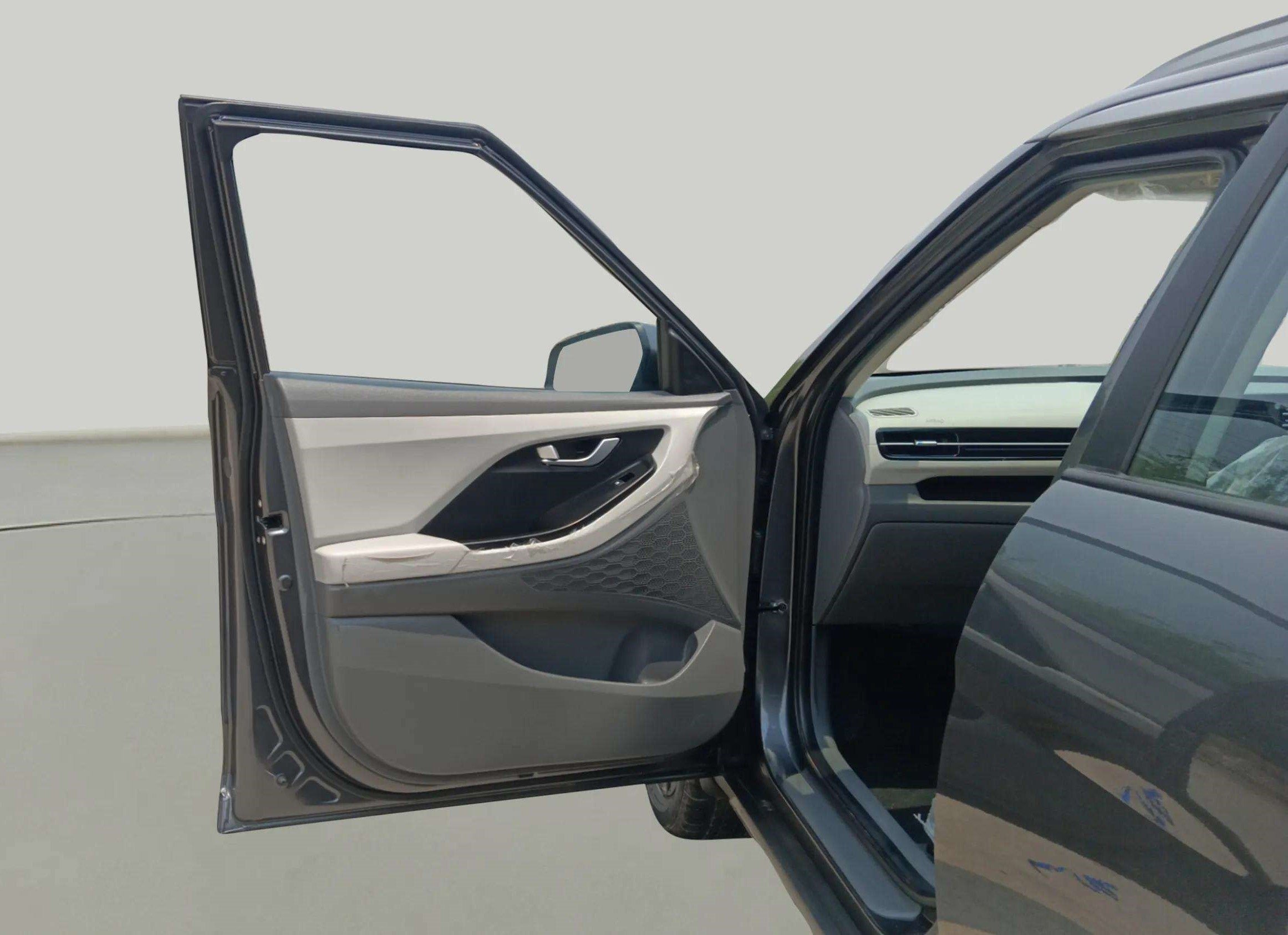Front door interior of a Hyundai Creta