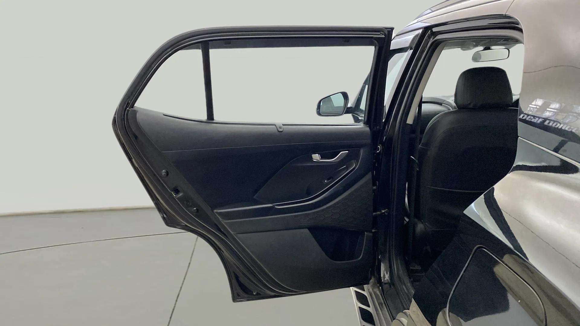 Rear door interior view of a Hyundai Creta 2018-2023