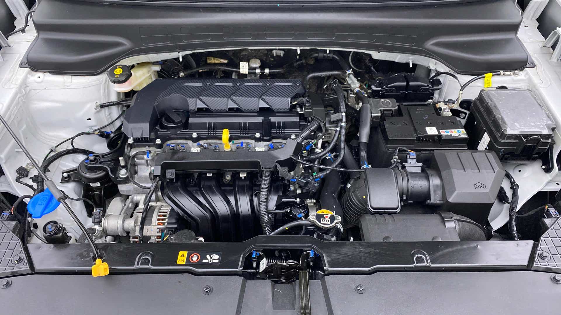 Engine bay of a Hyundai Creta 2018-2023