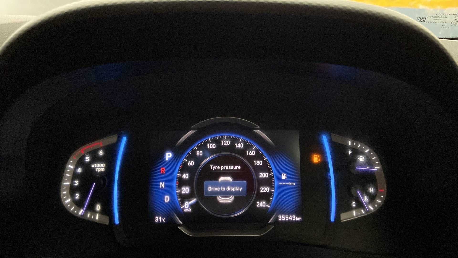 Instrument cluster display of a Hyundai Creta 2018-2023