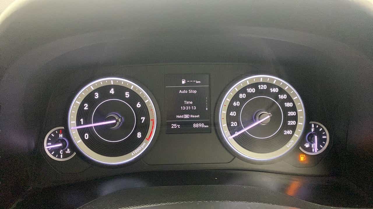 Instrument cluster of a Hyundai Creta 2018-2023