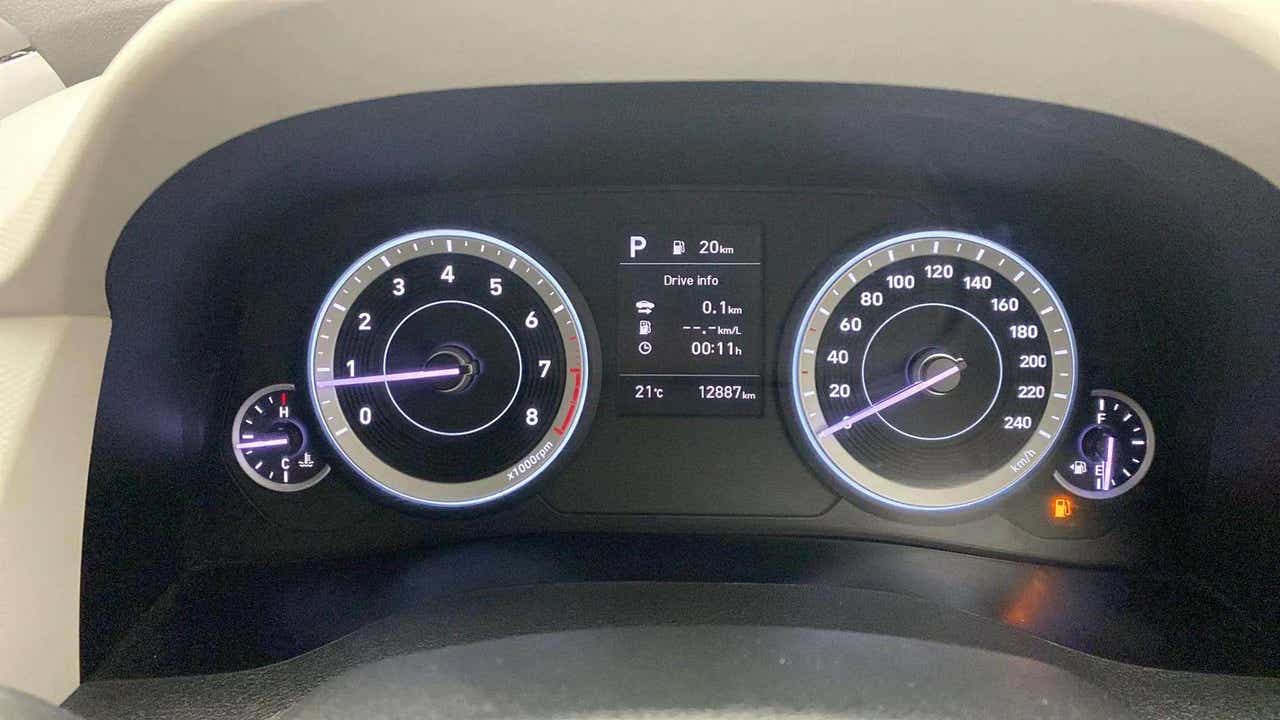 Instrument cluster of a Hyundai Creta 2018-2023