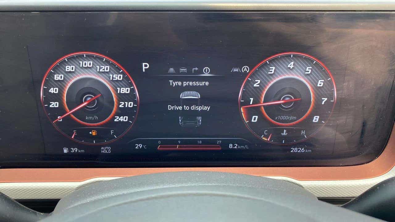Instrument cluster display of a Hyundai Creta