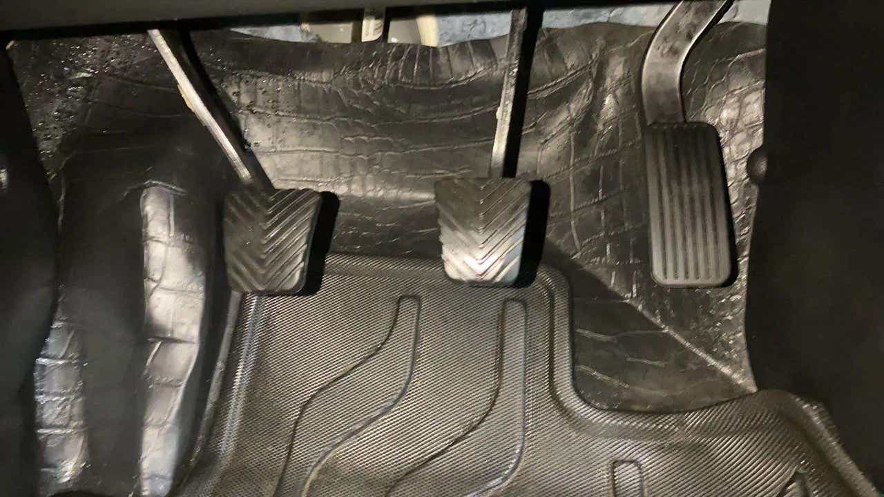 Foot pedals of a Hyundai Creta 2018-2023