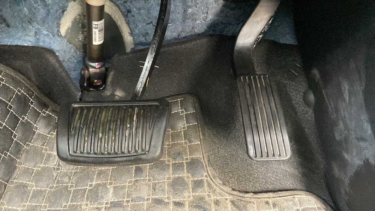 Footwell view showing brake and accelerator pedals of a Hyundai Creta 2018-2023