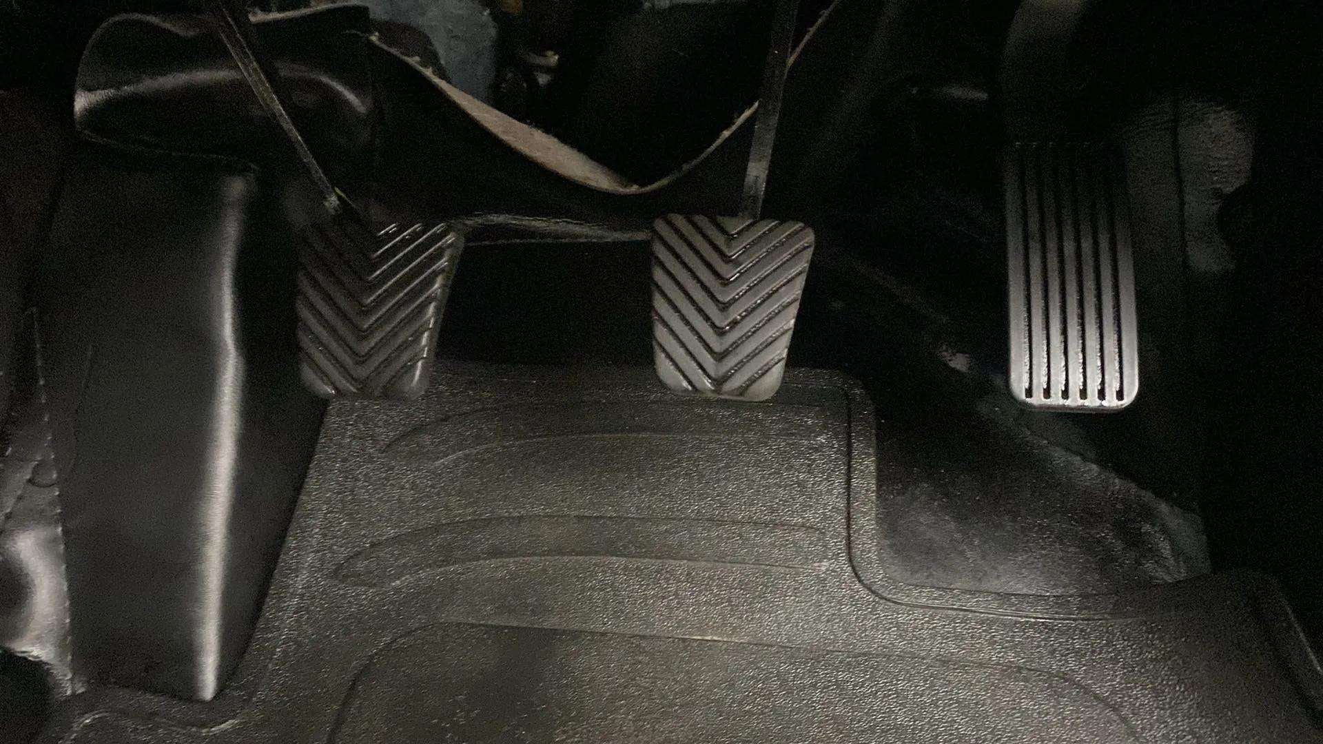 Close-up of pedals in a Hyundai Creta 2018-2023