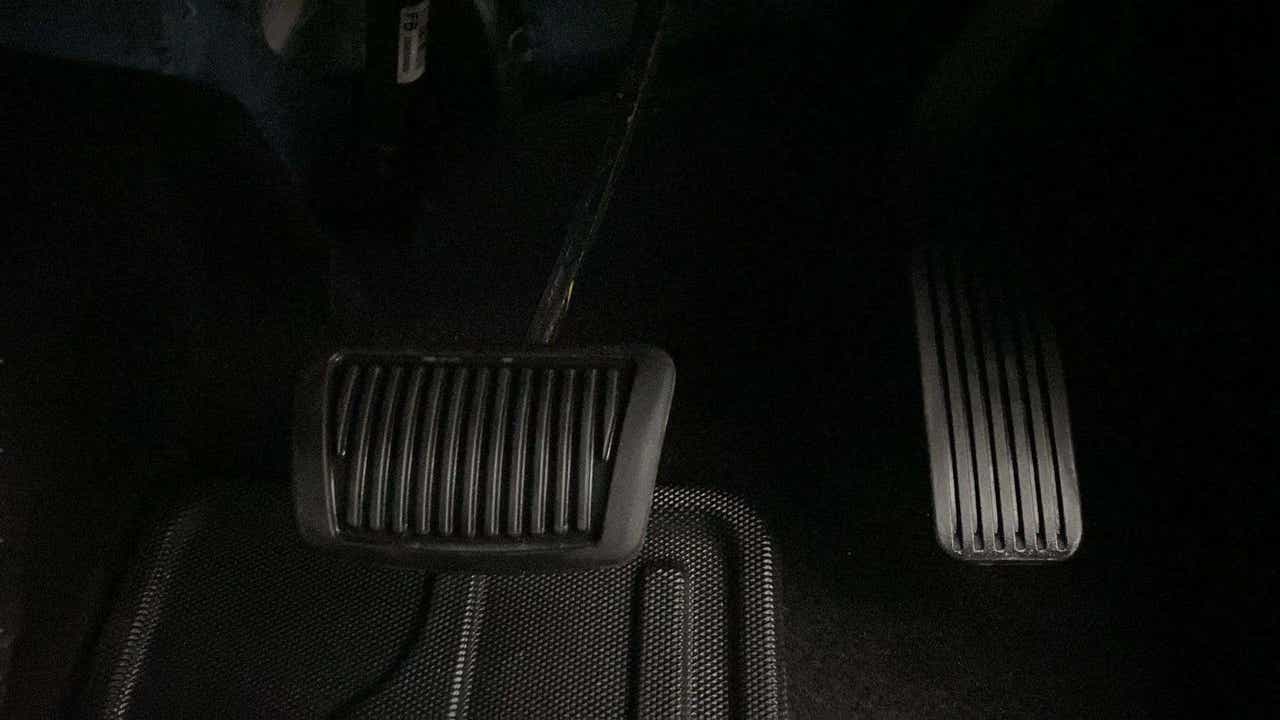 Pedal area view of a Hyundai Creta 2018-2023