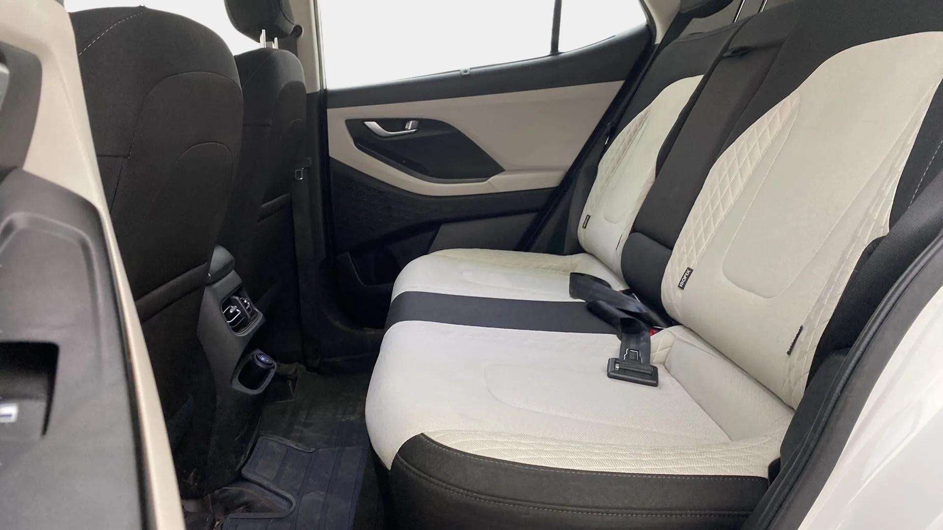 Rear seat area of a Hyundai Creta 2018-2023