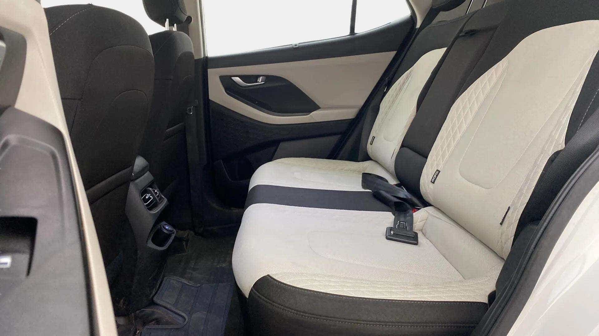 Rear seat area of a Hyundai Creta 2018-2023