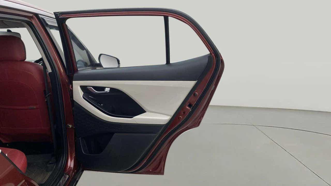 Rear left door and seat view of a Hyundai Creta 2018-2023