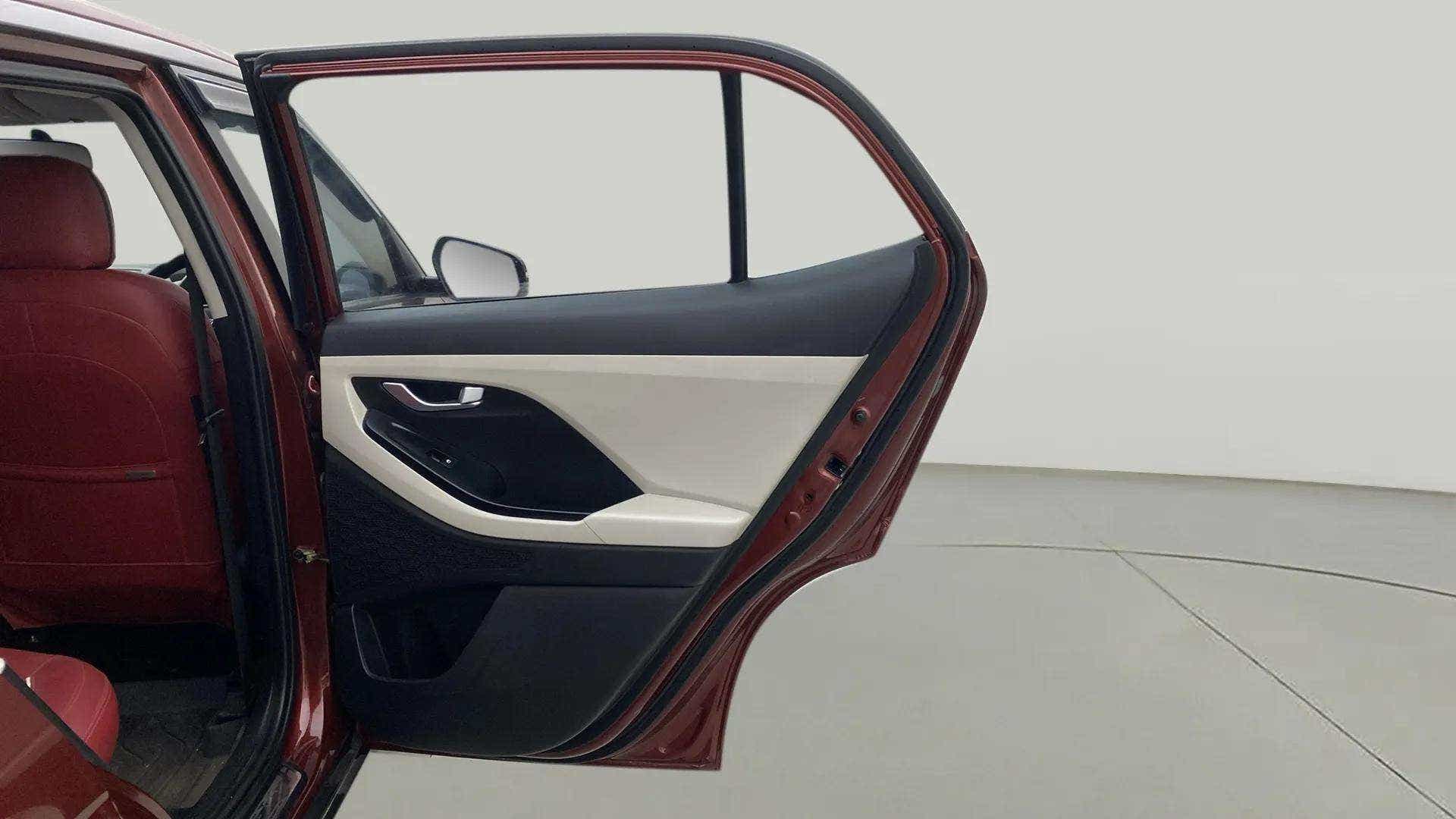 Rear left door and seat view of a Hyundai Creta 2018-2023