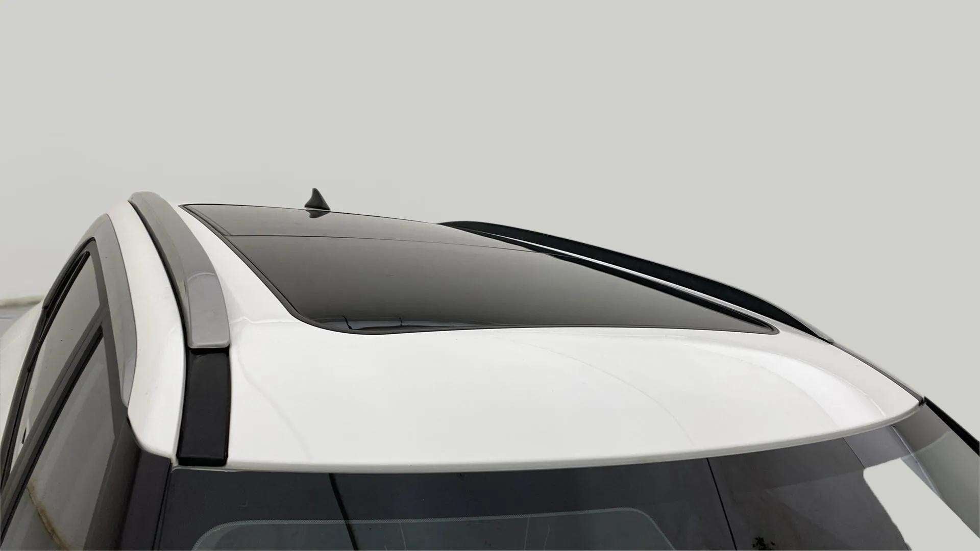 Sunroof close-up of a Hyundai Creta