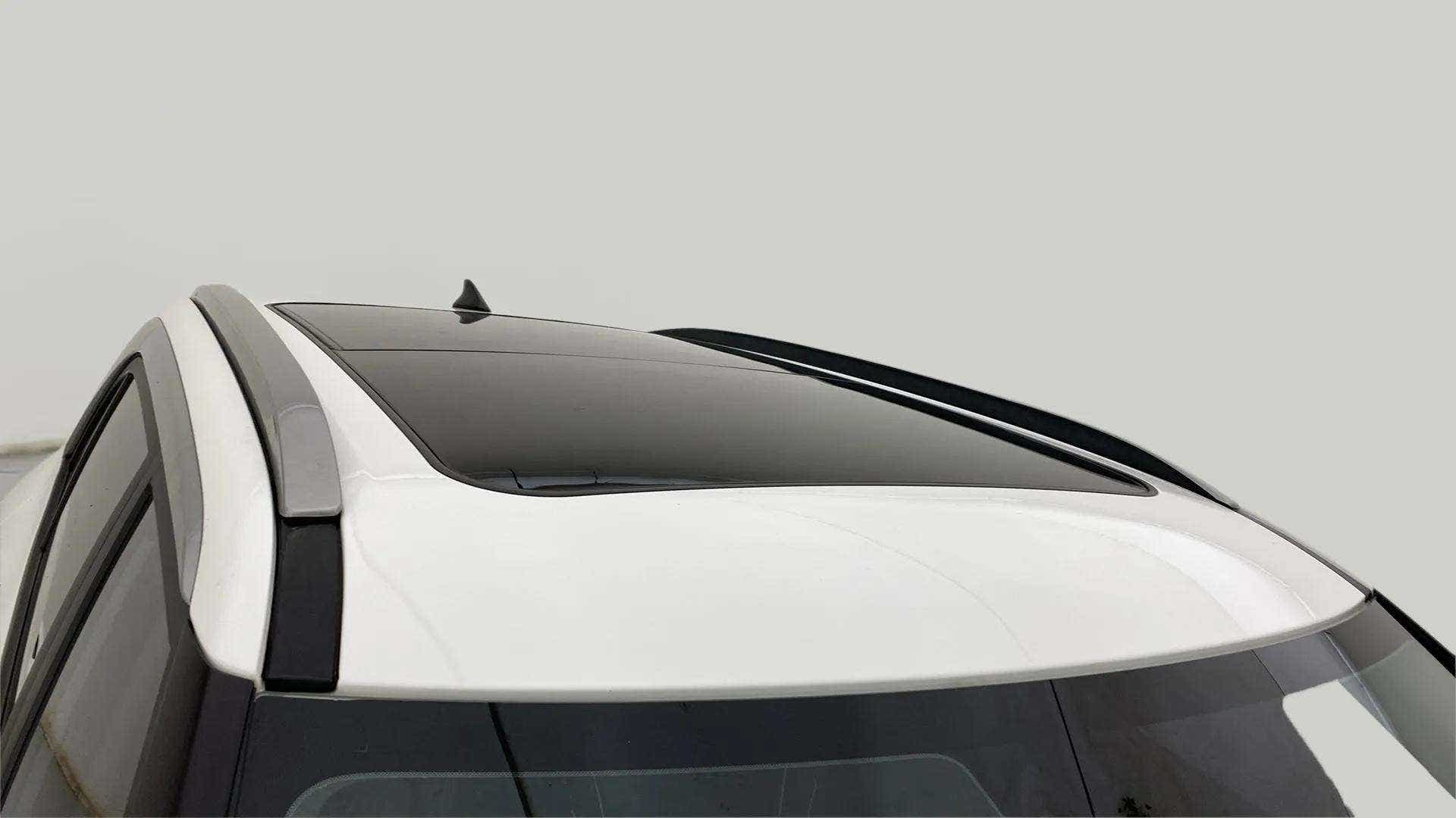 Sunroof close-up of a Hyundai Creta