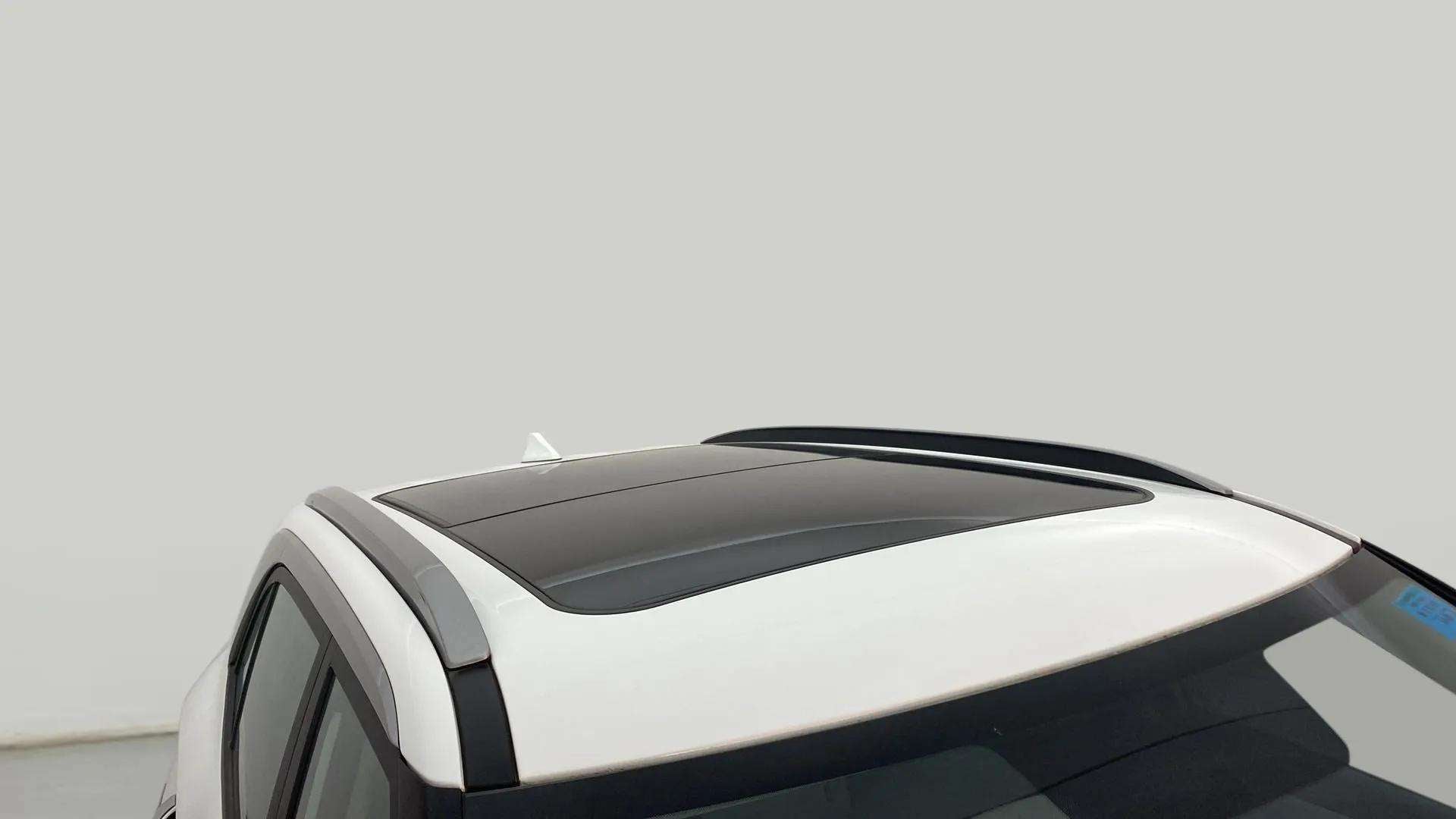 Sunroof view of a Hyundai Creta 2018-2023