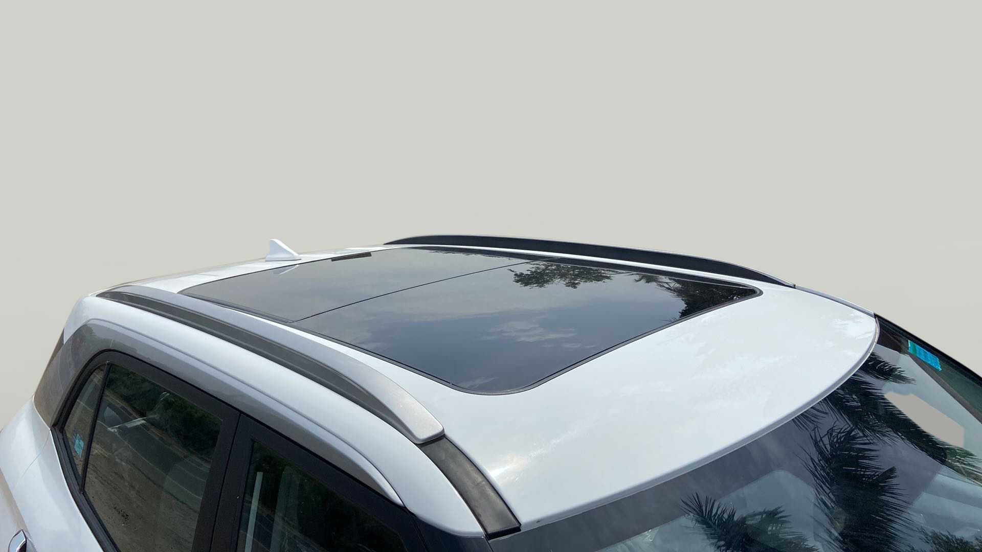 Sunroof view of a Hyundai Creta 2018-2023