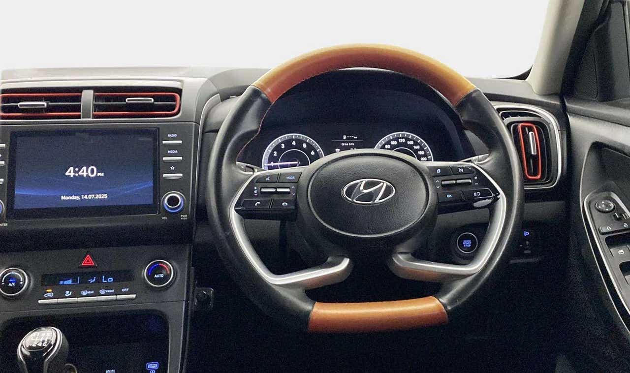 Interior dashboard of a Hyundai Creta 2018-2023