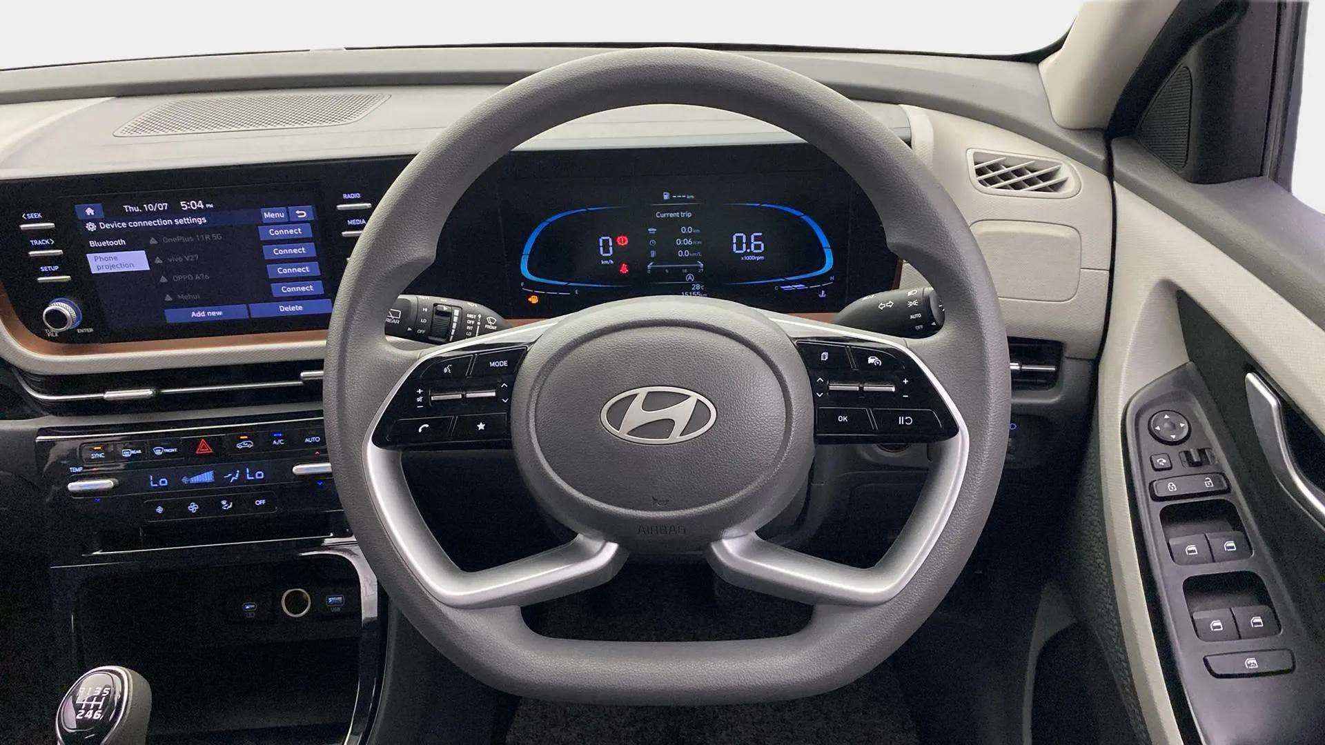Dashboard and steering wheel of a Hyundai Creta
