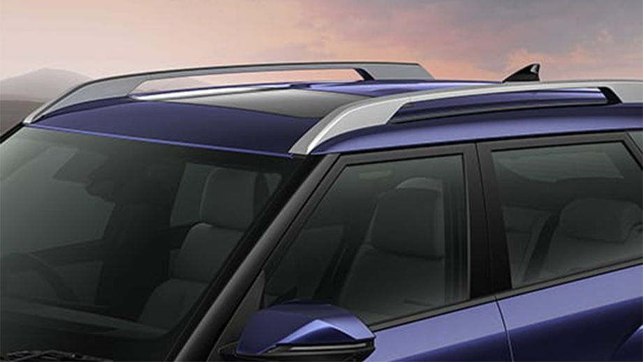 Roof and front windshield view of a Hyundai Venue Facelift