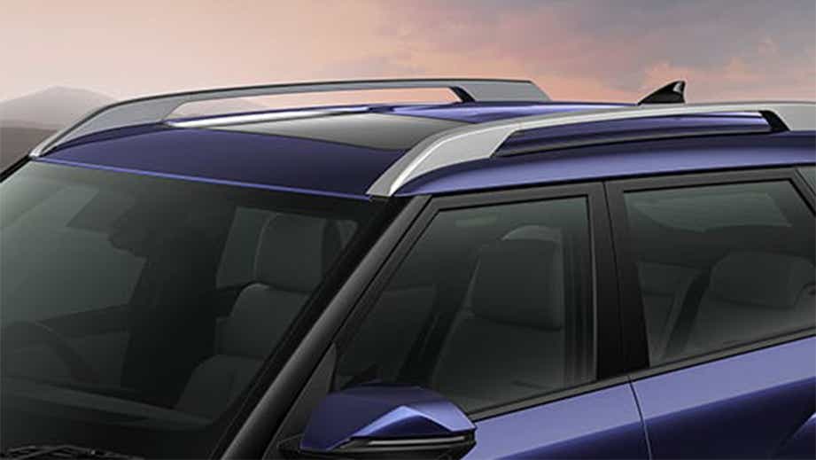 Roof and front windshield view of a Hyundai Venue Facelift