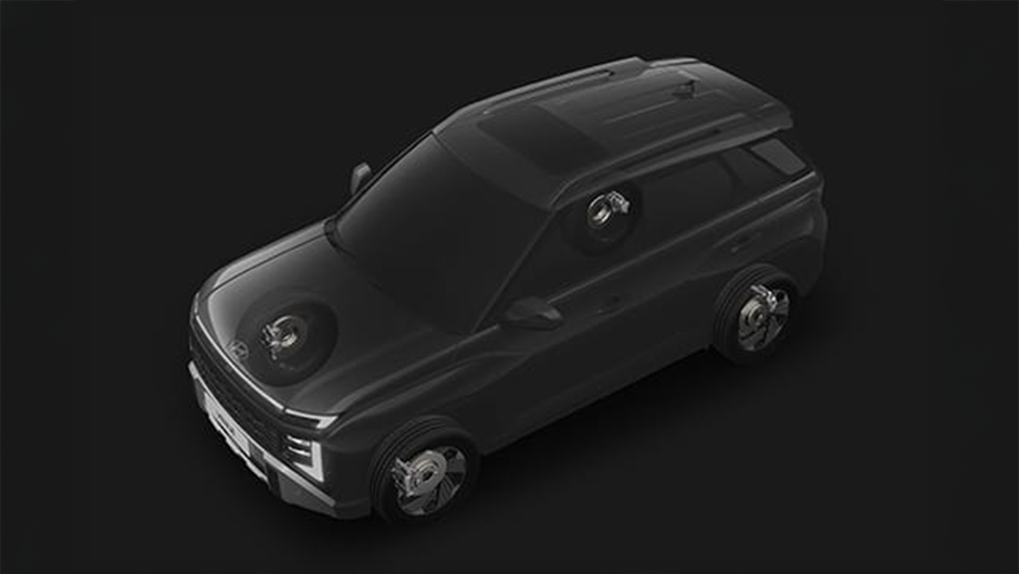 Three-quarter view of a Hyundai Venue Facelift