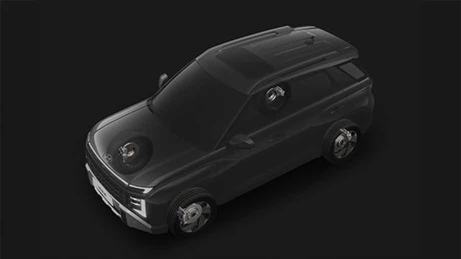 Three-quarter view of a Hyundai Venue Facelift