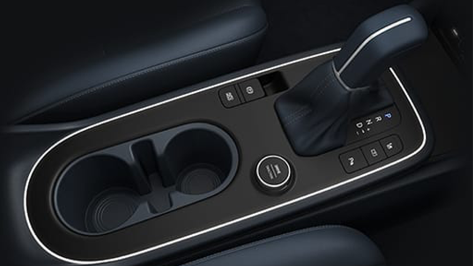 Gear shifter and cupholders of a Hyundai Venue Facelift