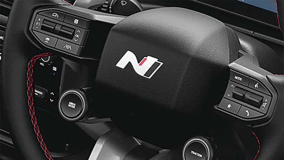 Steering wheel close-up of a Hyundai Venue N Line Facelift