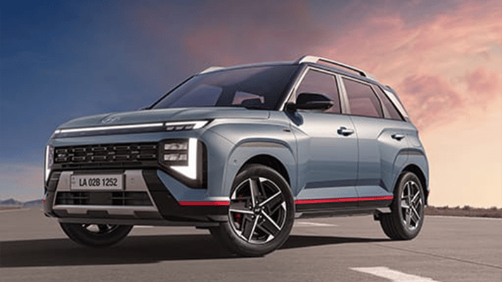 Front three quarter view of a Hyundai Venue N Line Facelift