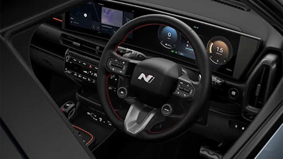 Dashboard and steering wheel of a Hyundai Venue N Line Facelift