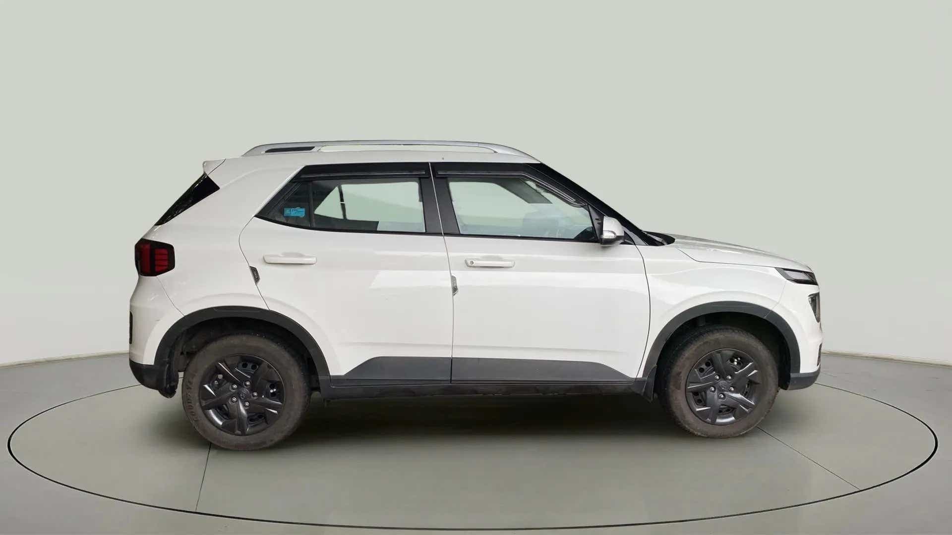 Side view of a Hyundai Venue