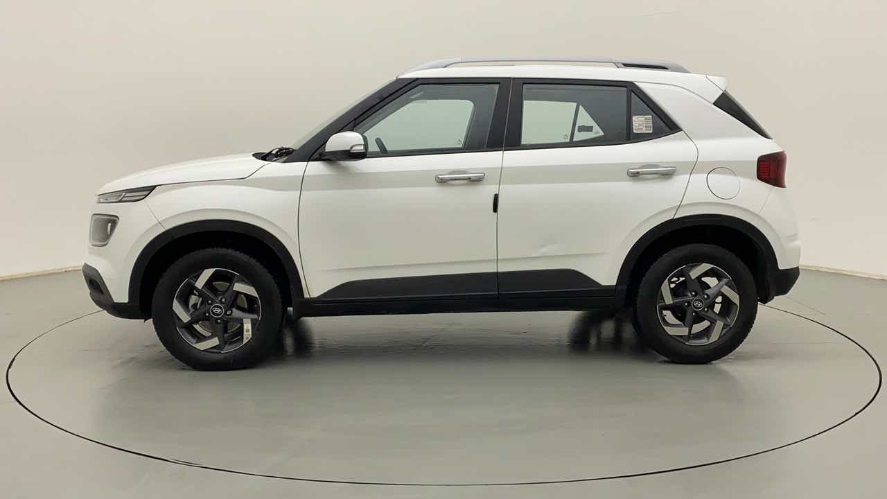 Side view of a Hyundai Venue